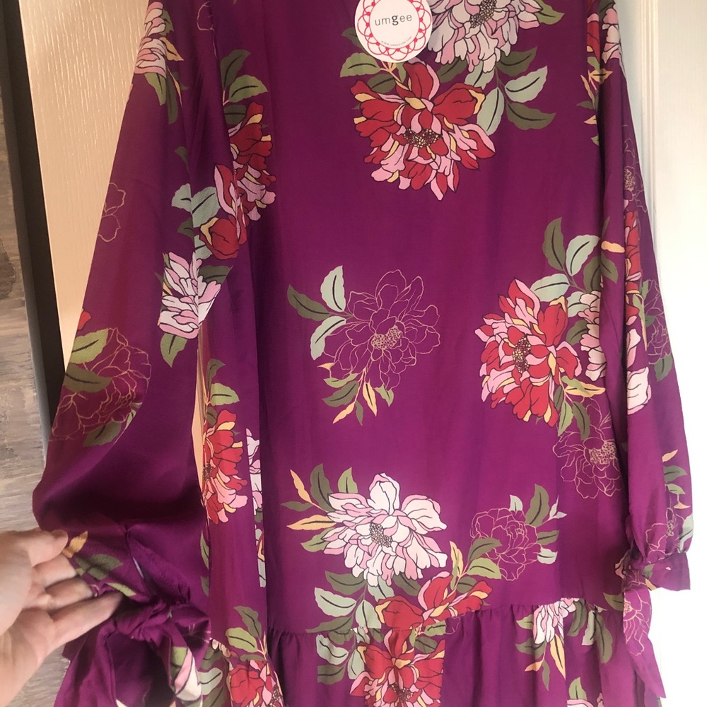 NWT! Fuchsia Ruffle tunic Size Large - Picture 3 of 4